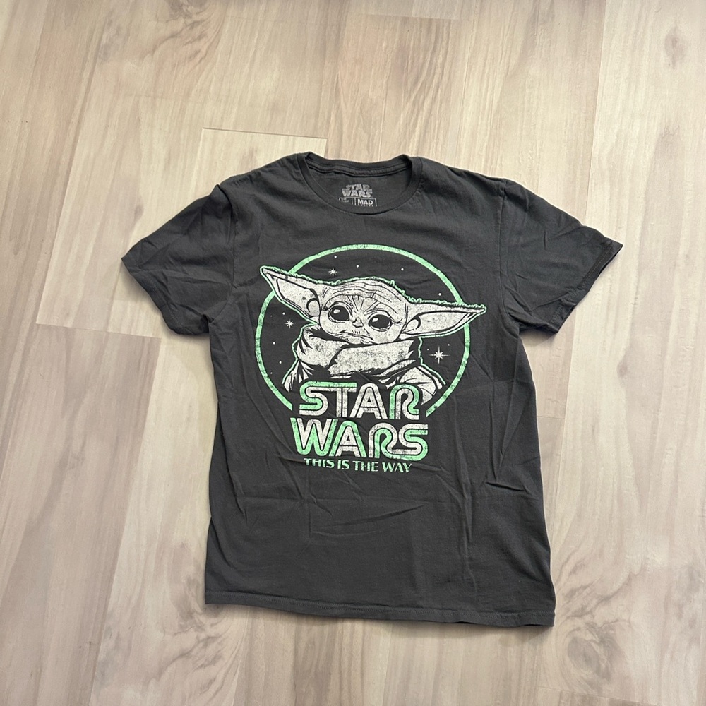 EUC Star Wars Black and Green T-Shirt PTP 17" UNISEX
